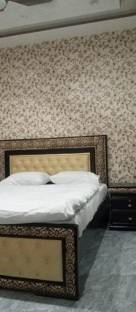 One bedroom Apartment Apartment in Lahore