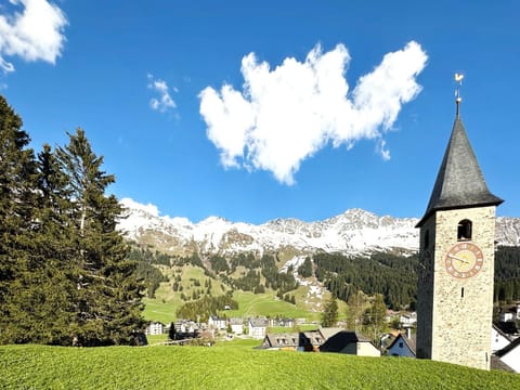 Nearby landmark, Spring, Natural landscape, Landmark view, Mountain view