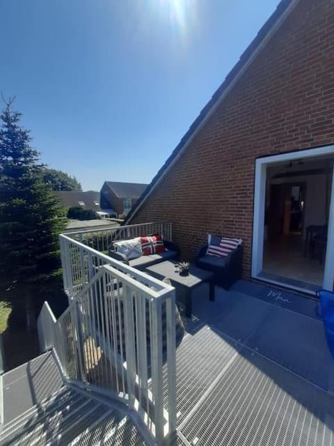 Property building, View (from property/room), Balcony/Terrace