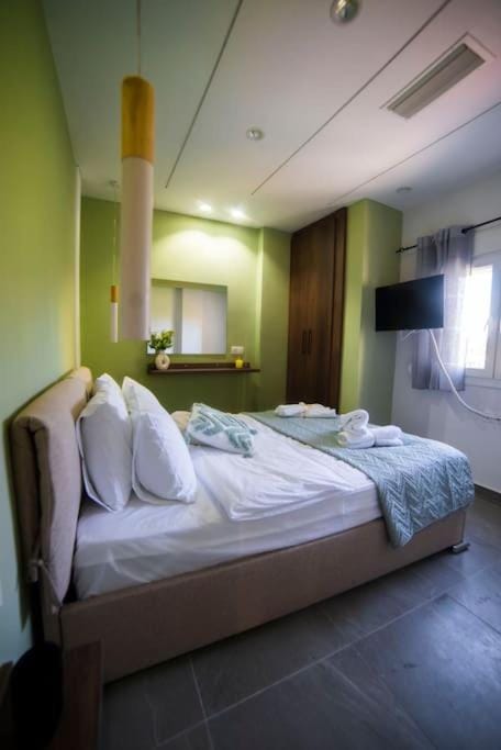 Coloris Viridis room Apartment in Thessaloniki