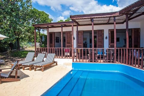 Bliss By The Sea - Beach Front Villa with Private Pool Chalet in Treasure Beach