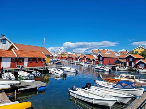 Barnvänligt stort hus med massa att göra för barn med spring i benen Villa in Västra Götaland County