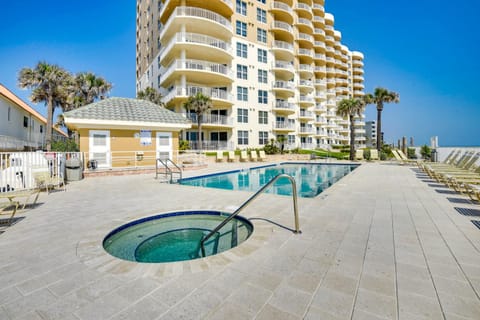 Daytona Beach Condo Pool Access, Oceanfront Apartment in Daytona Beach Shores