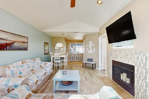 Beach Club: The Lighthouse Apartment in North Padre Island