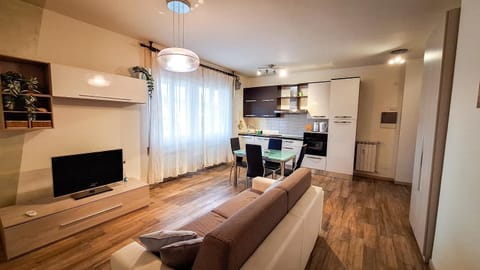 Sestri in Riva - parcheggio privato - 4 minuti in auto dal mare Apartment in Sestri Levante