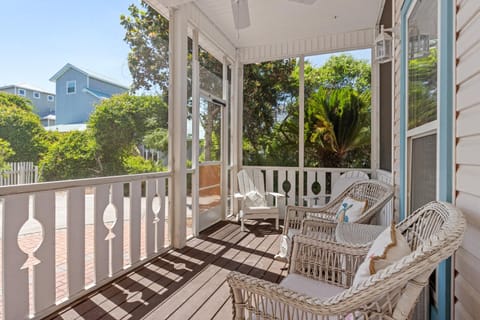 Patio, Day, Natural landscape, View (from property/room), Balcony/Terrace, Seating area