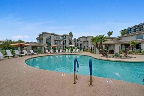 Elegant Home - Gym - Pool - Park - 170 Apartment in Kierland