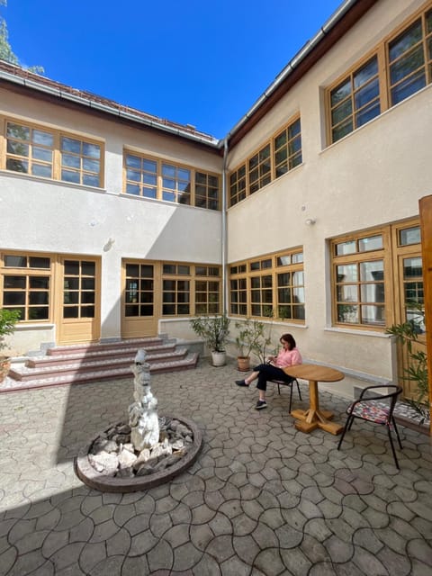 Inner courtyard view