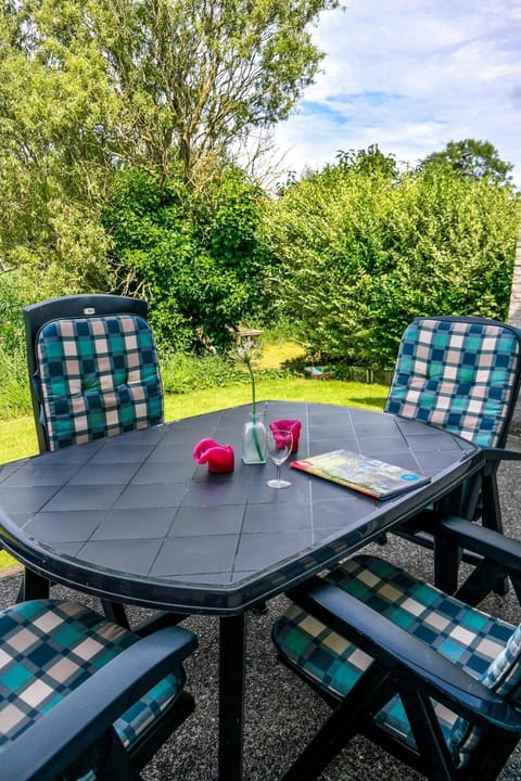 Seating area, Garden view, furniture