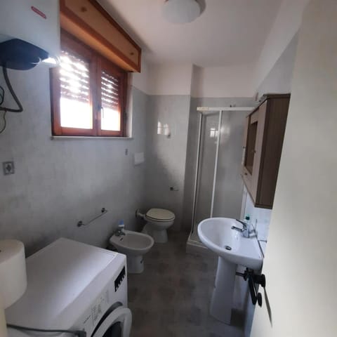 Shower, Toilet, Bathroom, bidet, washing machine