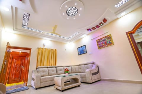Akkshara stay inn Apartamento in Tirupati