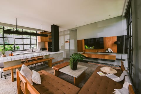 Kitchen or kitchenette, Living room, Seating area