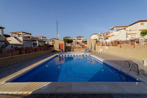 Swimming pool, sunbed