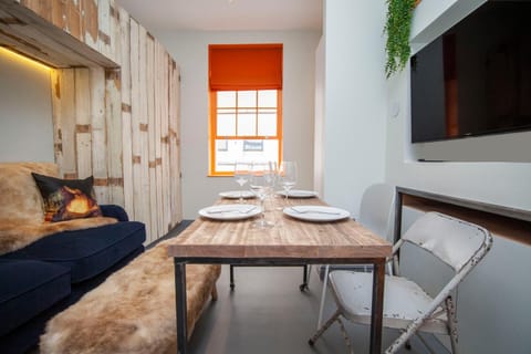 Higgihaus Aparthotel, Clare Street Apartment hotel in Bristol