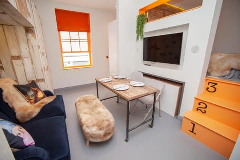 Higgihaus Aparthotel, Clare Street Apartment hotel in Bristol