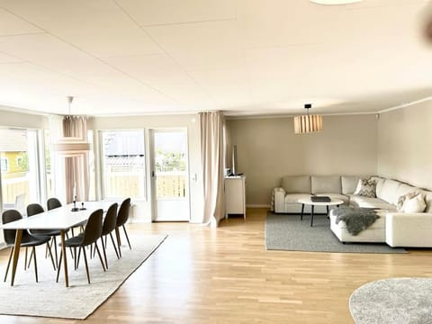 Super - 4BR Lyx - Nära Liseberg Apartment in Gothenburg