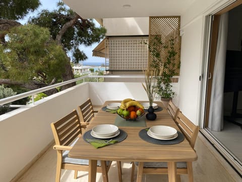 View (from property/room), Balcony/Terrace, Seating area, Sea view