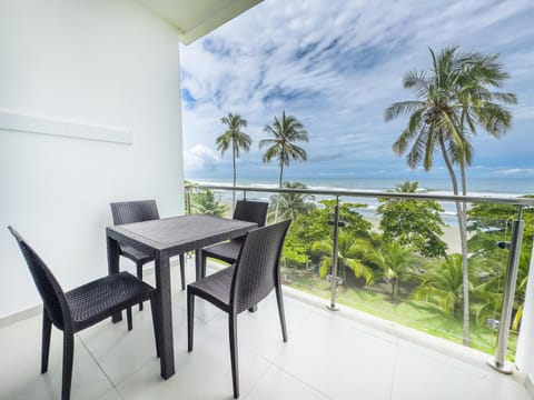 The Wavefront Beachfront Condo In Bejuco House in Esterillos Este