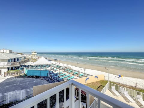 Beachfront, Pool, BBQ & Game room! Extra Windows = More Light & More Views House in New Smyrna Beach