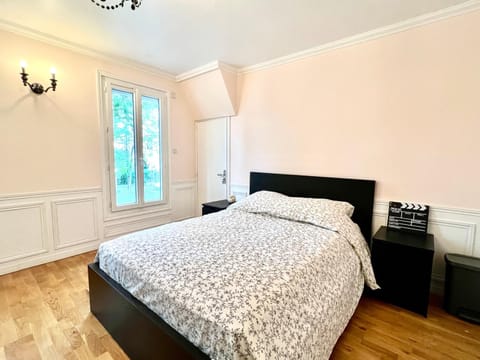 Appartement à côté des épreuves olympiques Apartment in Saint-Denis, France