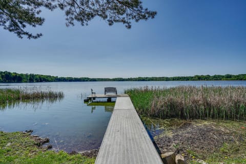 Mound Waterfront Retreat with Shared Fire Pit and Dock Appartement in Mound