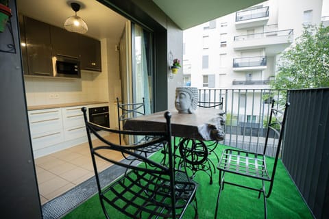 Beau appartement lumineux proche gare , Centre ville Apartment in Cergy