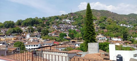 Valle de Ensueño Hostel in Valle de Bravo