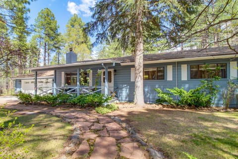 Inviting Pinetop-Lakeside Home Walk to Trails! House in Pinetop-Lakeside