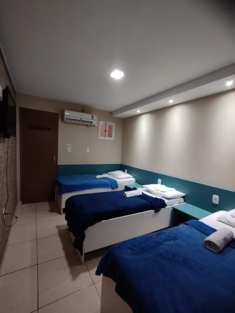 Bathroom, TV and multimedia, Buffet breakfast, towels, air conditioner