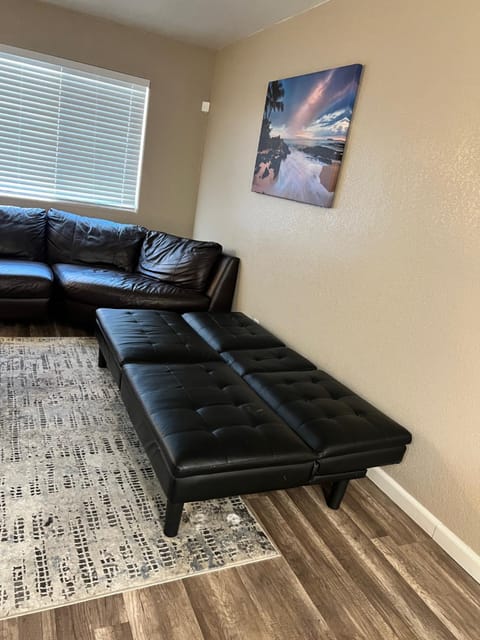 Quiet 1bed,1bath condo with free parking Apartment in Fresno