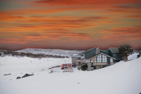 Property building, Winter, Mountain view, Sunset