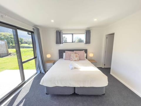 Peaceful 5 bedrooms Retreat House in Rotorua