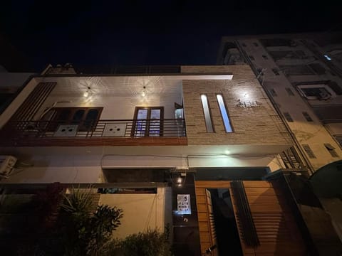 Luxury Living Penthouse Gulshan Iqbal Block#7 House in Karachi