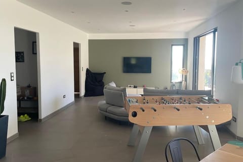 Maison contemporaine 180m2 entre Avignon & Nîmes Villa in Rochefort-du-Gard