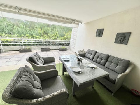 Balcony/Terrace, Living room