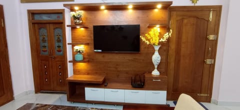 Home Stay in Bangalore, Near Airport , Kattigenahalli, Yelahanka, Vacation rental in Bengaluru