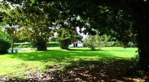 Élégante Maison de Maître avec Piscine et Parc à Biarritz Villa in Biarritz