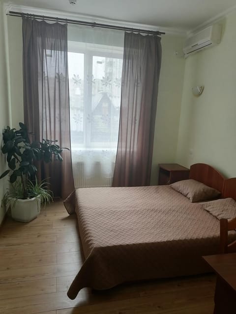 Bedroom, air conditioner