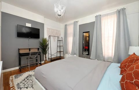 Furnished 2br1ba In Lennox Hill Apartment in Roosevelt Island