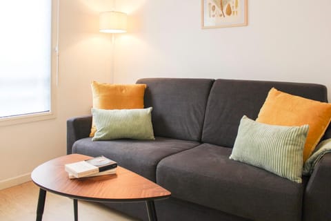 Charming 28 m Love Nest in Vanves Apartment in Vanves