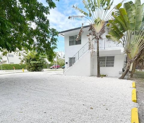 Property building, Street view