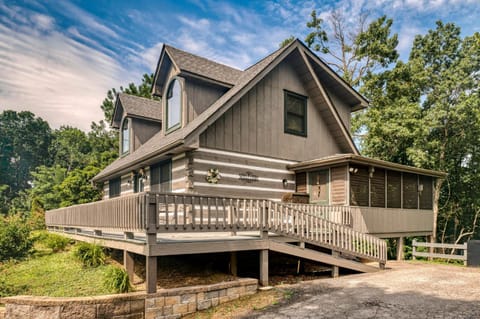 Smoky Mountain Dream by Stony Brook Cabins House in Pittman Center