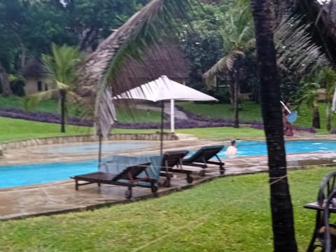 Beachfront Coral villa - 3 bedroom unit Apartment in Diani Beach