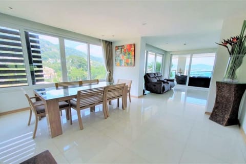 Baycliff Residence 3-Bedroom Apartment 160 m2 with Sea View Terrace Apartment in Patong