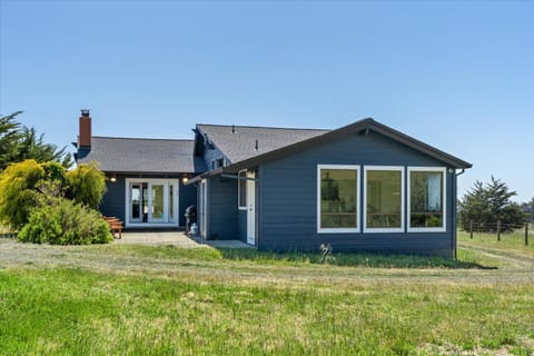 The Bodega House - New Rental Near Salmon Creek Casa in Bodega Bay