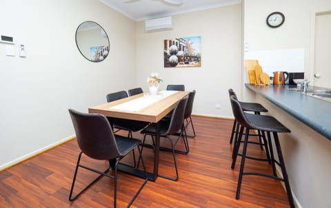 Dining area, kitchen