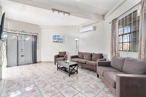 Homely 2 bedroom Appartement in Saint George