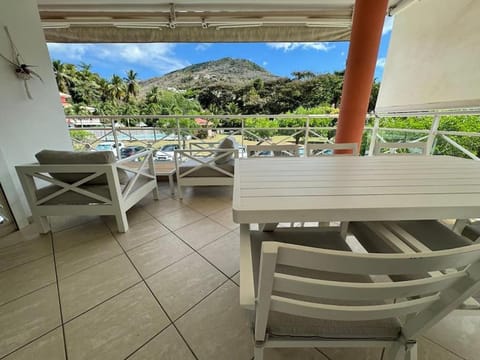 Le Temps d une Île - T3 avec piscine, à 300m de la plage Apartment in Les Trois-Îlets