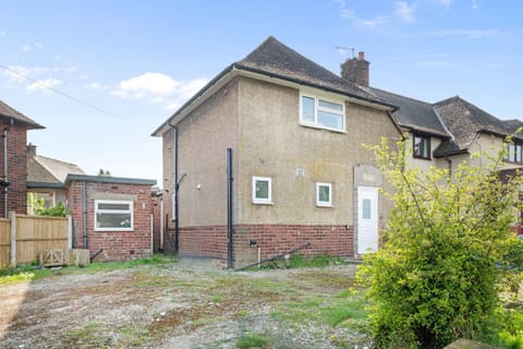 Property building, Day, Neighbourhood, Garden view, Street view