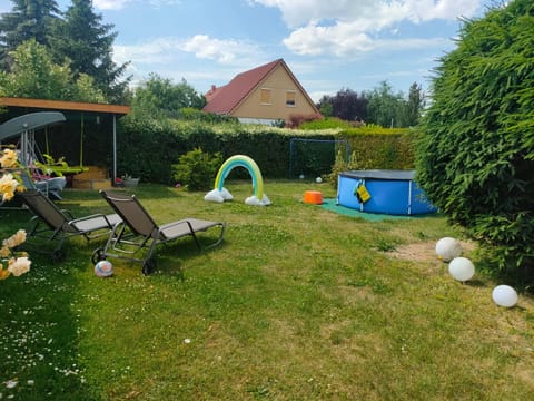 Ferienwohnung Bungalow mit großem Garten Apartment in Leipzig